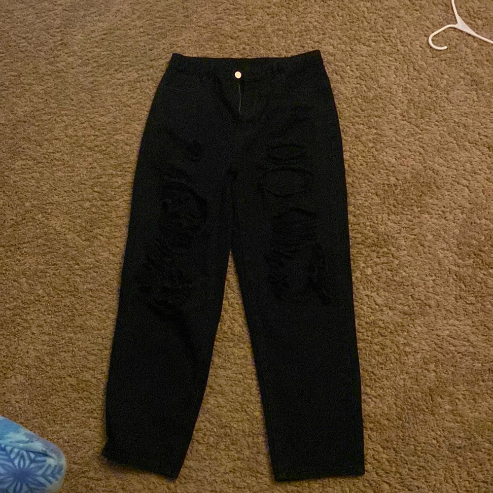 ripped boyfriend jeans in black